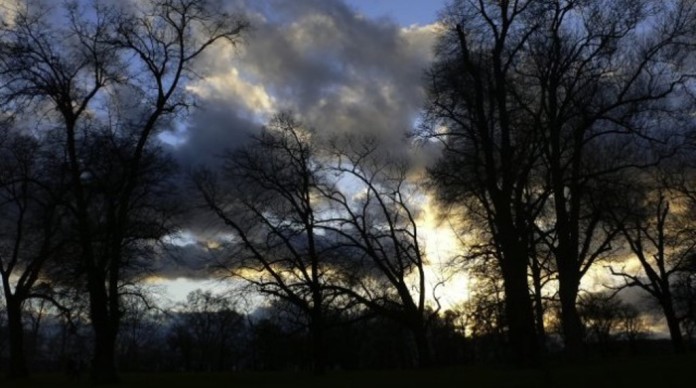 ostrzeżenie przed burzami