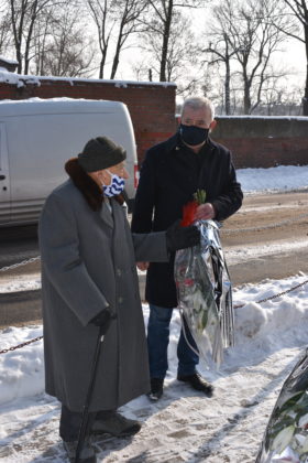 Złożenie kwiatów pod Pomnikiem Zesłańców Sybiru