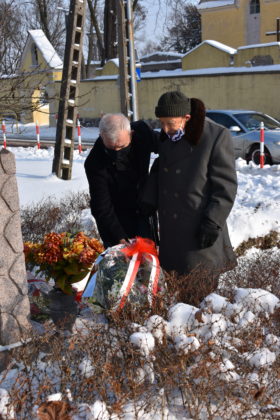 Złożenie kwiatów pod Pomnikiem Zesłańców Sybiru