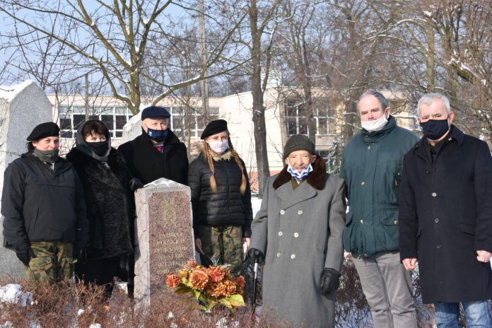Złożenie kwiatów pod Pomnikiem Zesłańców Sybiru