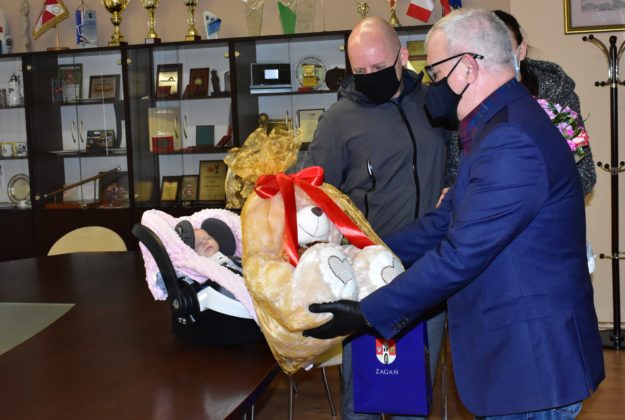 Pierwsze dziecko urodzone w 2021 roku w Żaganiu r