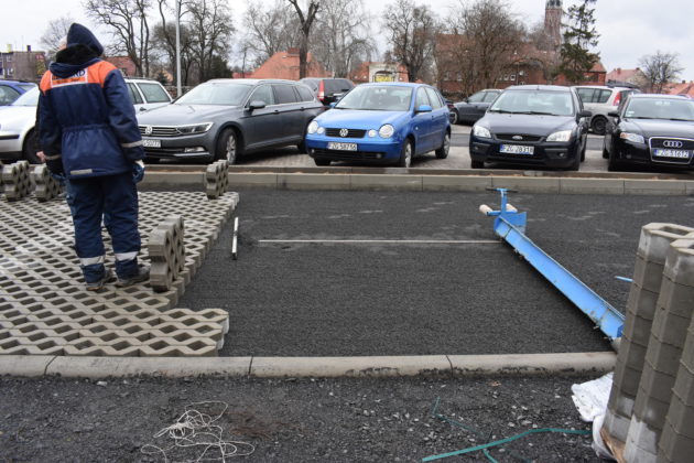 Nowe miejsca postojowe na Sobieskiego