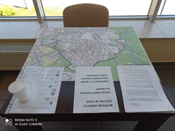 Punkt konsultacyjny na basenie Arena