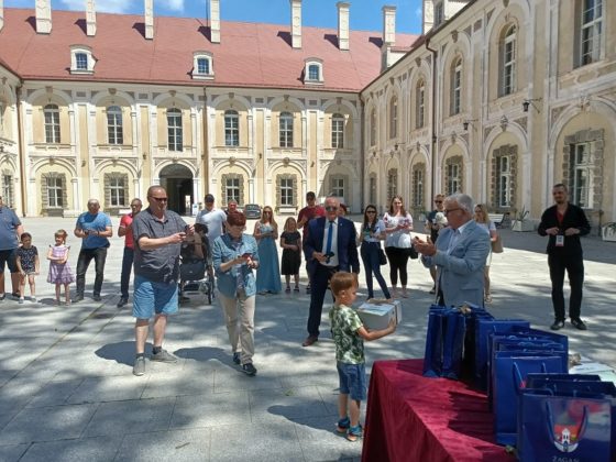 Wręczenie nagród w konkursie "Zaprojektuj swoje podwórko"