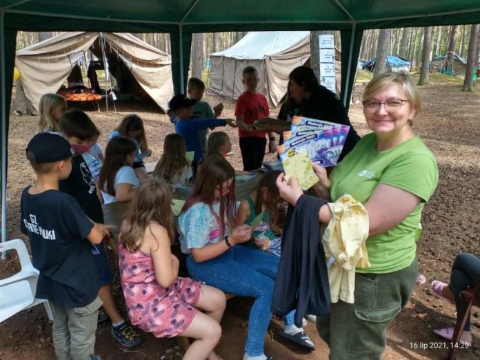 Czarne kruki na obozie harcerskim