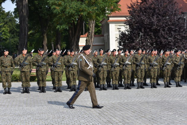 Uroczysty apel z okazji Święta Czarnej Dywizji