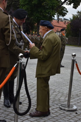 Uroczysty apel z okazji Święta Czarnej Dywizji