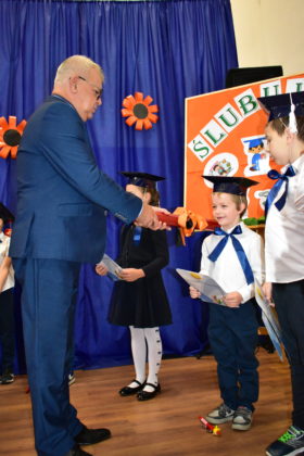 Pasowanie na uczniów w PSP 2