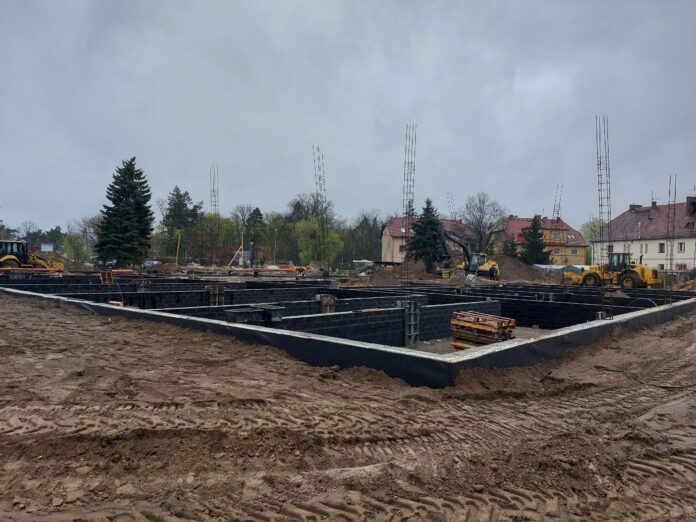 fundamenty przedszkola przy ulicy Żarskiej