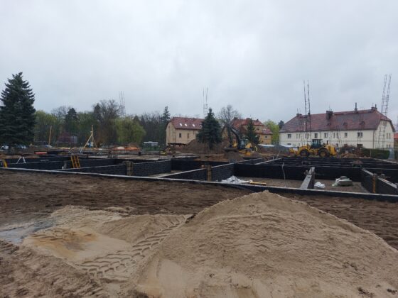 fundamenty przedszkola przy ulicy Żarskiej