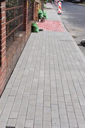 Budowa chodnika na ulicy E. Plater