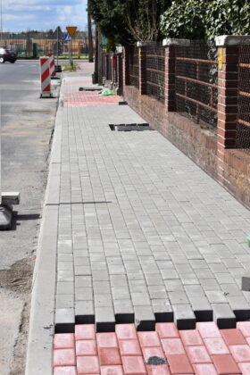 Budowa chodnika na ulicy E. Plater