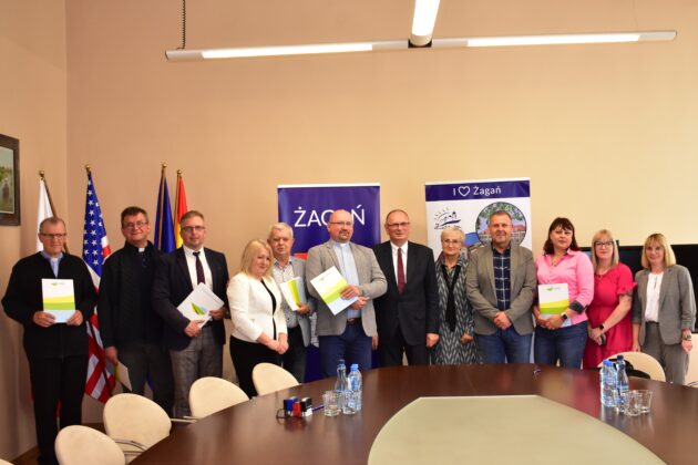 Podpisanie umów z UMWL