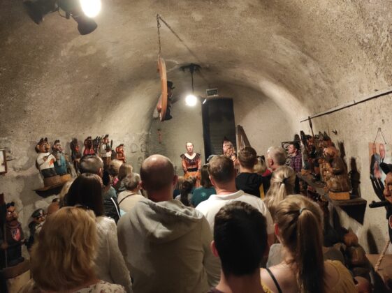 Nocne zwiedzanie pałacu