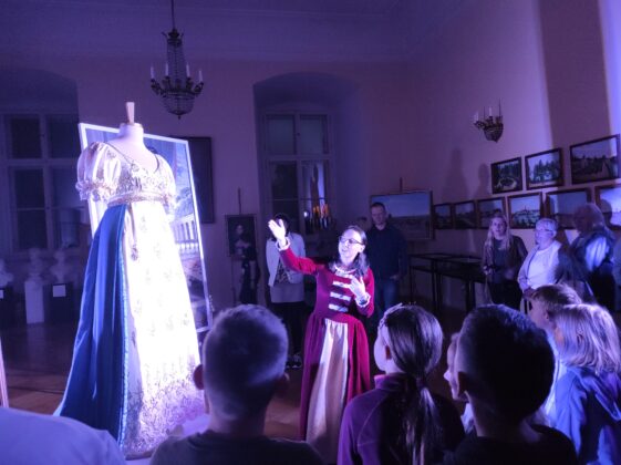 Nocne zwiedzanie pałacu