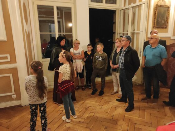 Nocne zwiedzanie pałacu