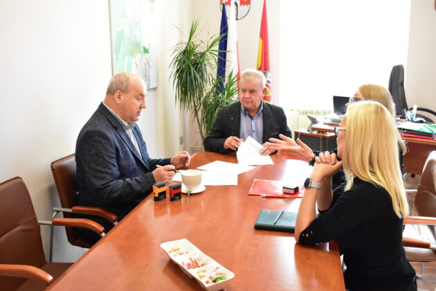 Podpisanie umowy na uzbrojenie strefy Würtha