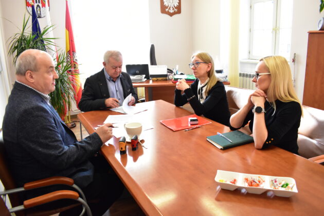 Podpisanie umowy na uzbrojenie strefy Würtha