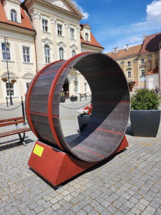 Młyńskie koło na pl. Słowiańskim