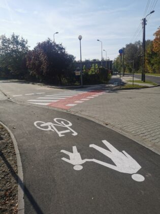 Ciag pieszo-rowerowy Mlynarska