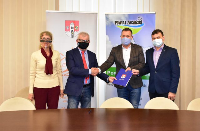 Podpisanie umowy na remont pomieszczeń na potrzeby pracowni tomografii komputerowej