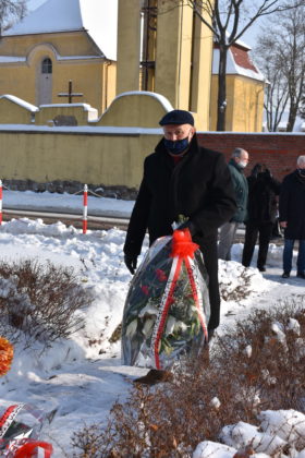 Złożenie kwiatów pod Pomnikiem Zesłańców Sybiru