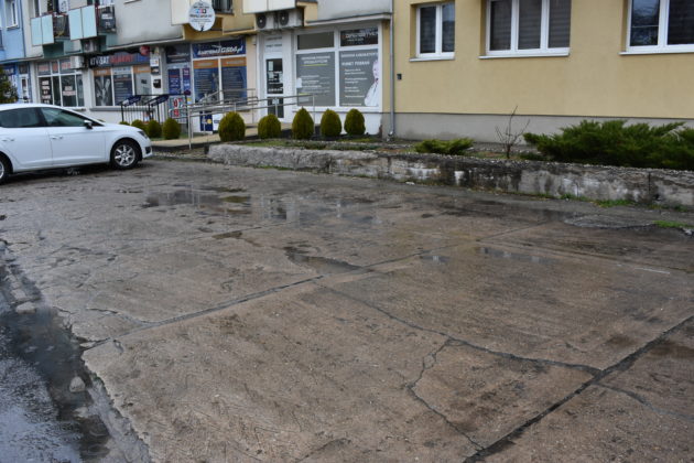 Parking na ulicy Długiej