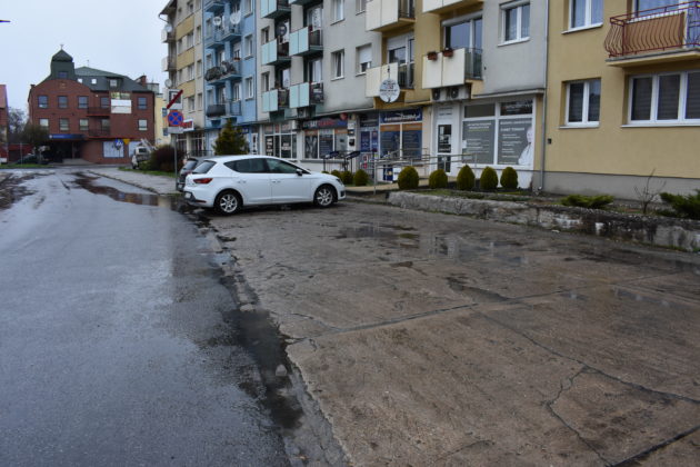 Parking na ulicy Długiej