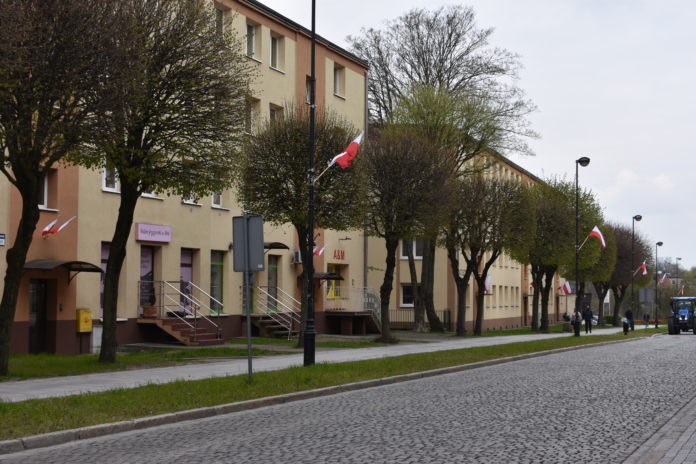 Flagi na ulicy Ratuszowej