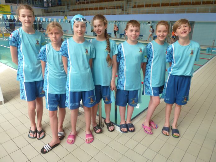 Sukcesy młodych pływaków