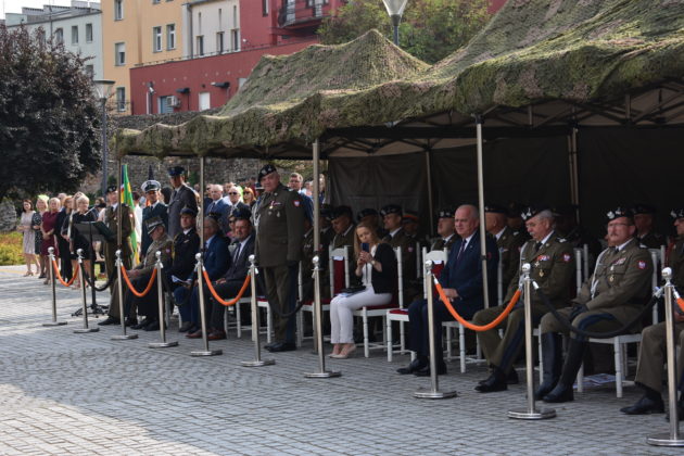 Uroczysty apel z okazji Święta Czarnej Dywizji