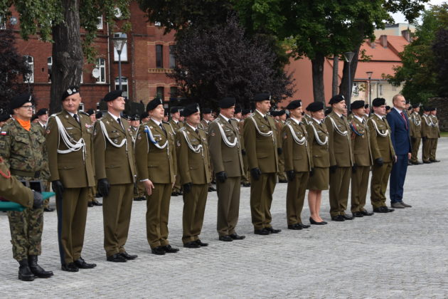 Uroczysty apel z okazji Święta Czarnej Dywizji