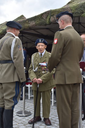 Uroczysty apel z okazji Święta Czarnej Dywizji