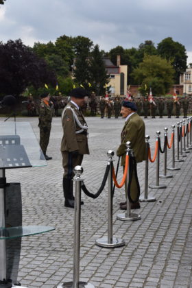Uroczysty apel z okazji Święta Czarnej Dywizji