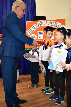 Pasowanie na uczniów w PSP 2