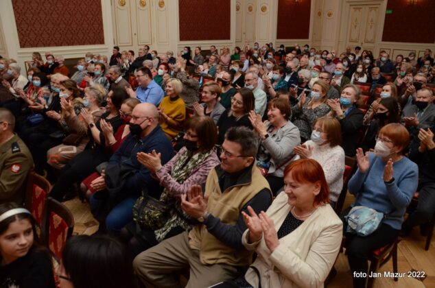 Koncert Murem za polskim mundurem