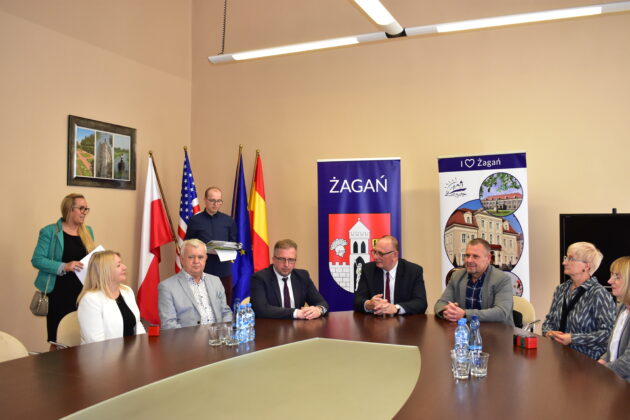 Podpisanie umów z UMWL