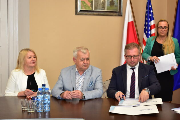 Podpisanie umów z UMWL