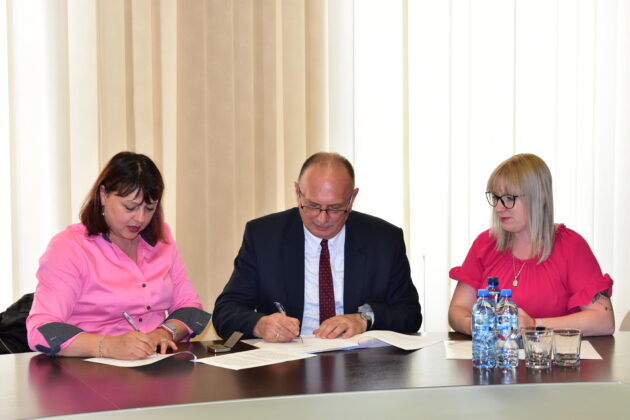 Podpisanie umów z UMWL