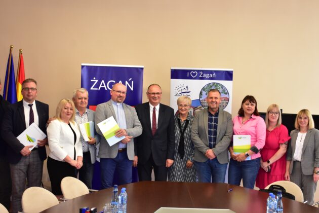 Podpisanie umów z UMWL