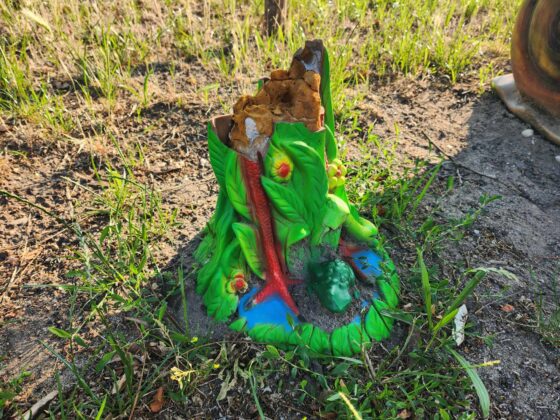 Zniszczona eko-ścieżka przy PSP7