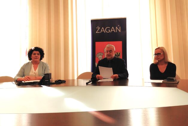 Konferencja prasowa na temat fontann i miejskich inwestycji