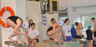 Żaglica na zawodach pływackich w Zgorzelcu