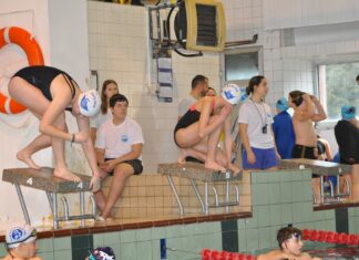 Żaglica na zawodach pływackich w Zgorzelcu